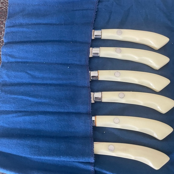 Vintage 60s-70s Steak Knives - Picture 4 of 6